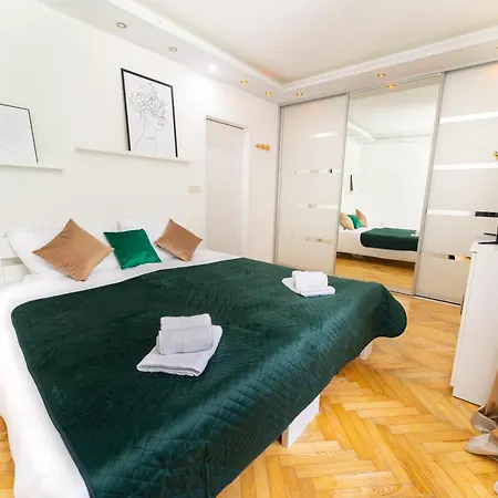 Apartment Luxury Corner In Centre With Terrace Split