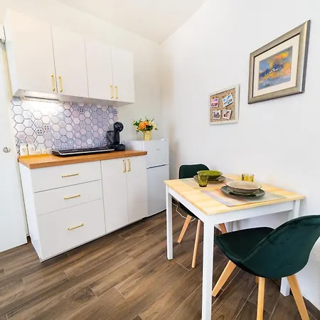 Apartment Luxury Corner In Centre With Terrace *